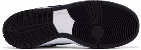 耐克SB Dunk Low Pro '黑白配色' HF3704-100 Shop 耐克SB Dunk Low Pro '黑白配色' HF3704-100