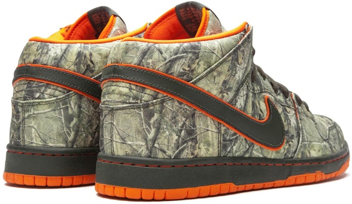 Nike SB Dunk Mid 'Pohon Camo Sejati' 314381-300 Shop Nike SB Dunk Mid 'Pohon Camo Sejati' 314381-300
