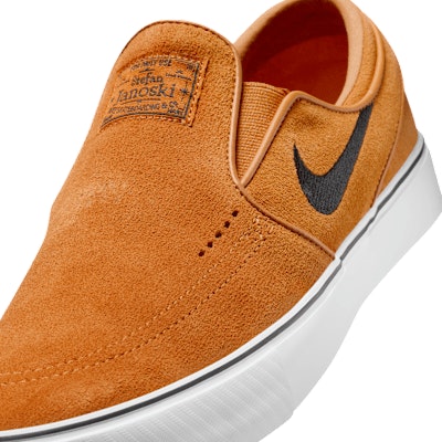 Nike SB Janoski+ Slip FN5893-800 Sizing Nike SB Janoski+ Slip FN5893-800