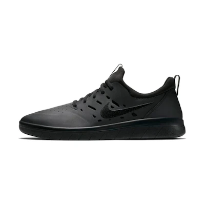 Nike SB Nyjah Free Triple Black