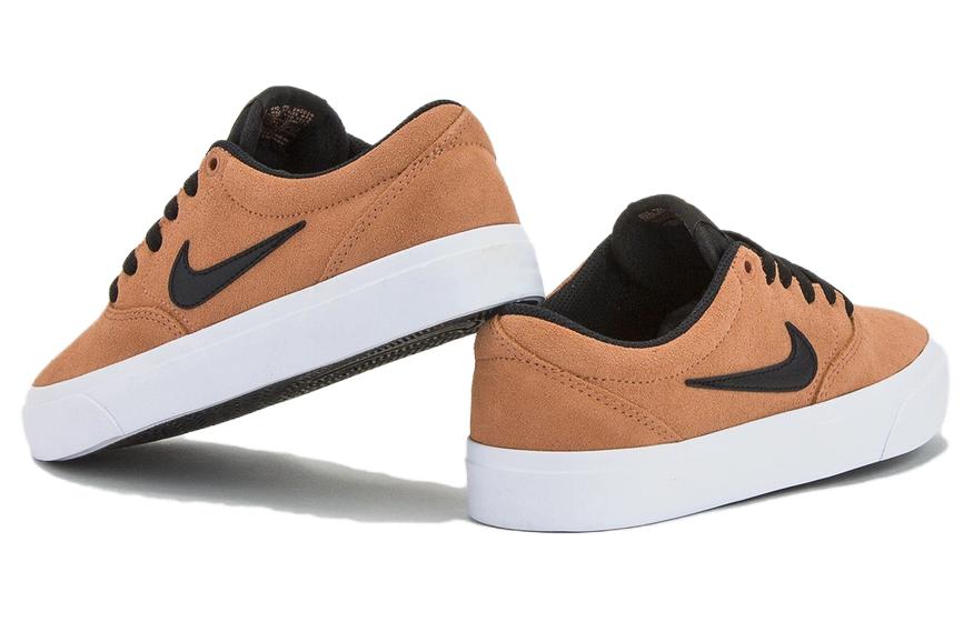 Lookbook Nike SB Skateboard Charge Suede Merah Jambu Hitam CT3463-200