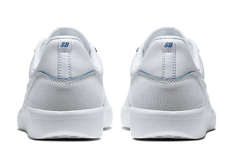 Lookbook Nike SB Tim Skateboard CLASSIC PREMIUM 'Putih' AR0767-100