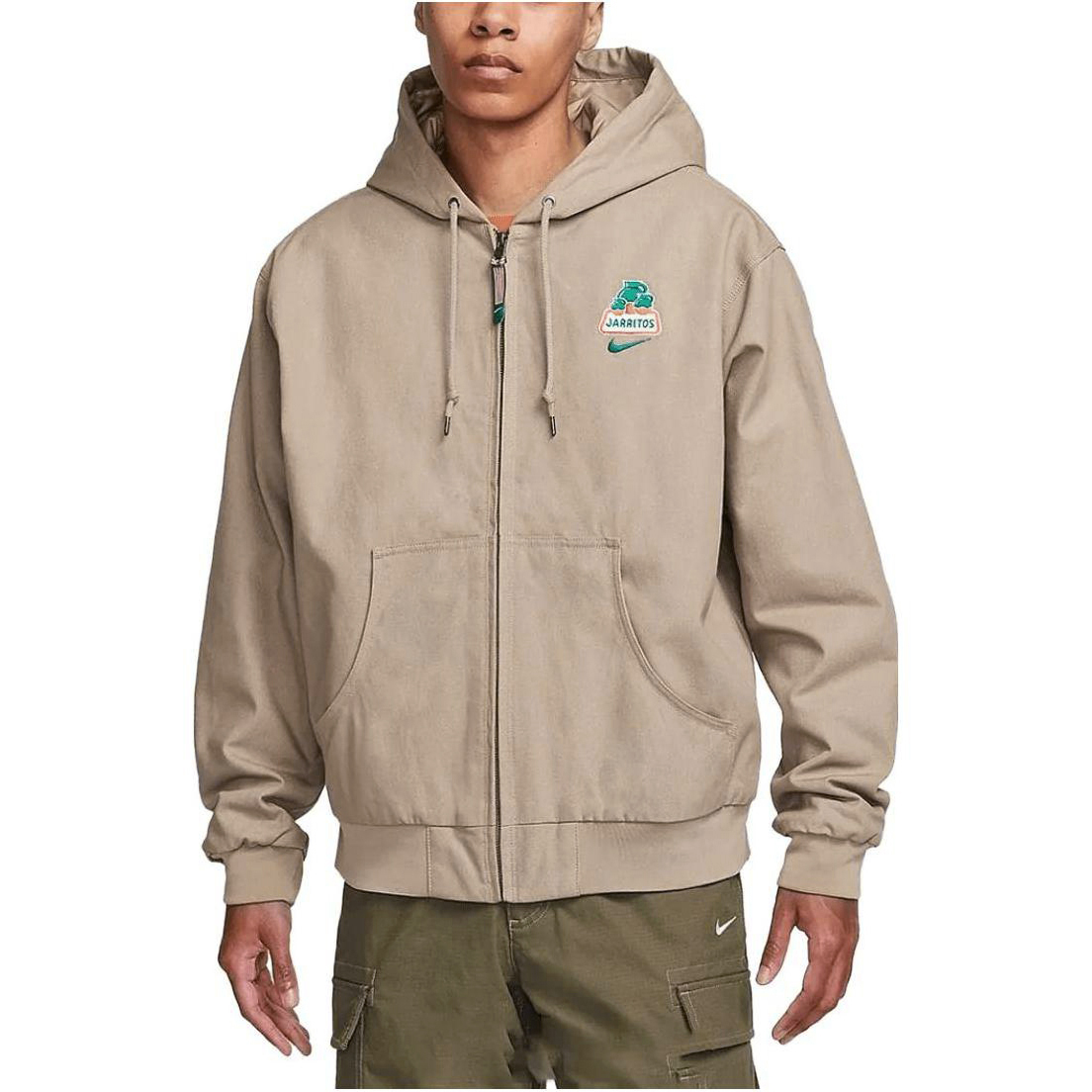 Shop Sudadera con capucha caqui Nike SB x Jarritos SS23 con logo bordado y cordón ajustable. DV9066-247