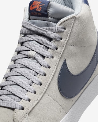 Nike SB Zoom Blazer Mid FD0731-004 Sizing Nike SB Zoom Blazer Mid FD0731-004