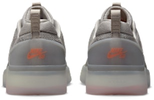 나이키 SB 줌 나이자 4 컬리지 그레이/라이트 실버/브라이트 크림슨/밍크 브라운 FQ1273-001 Details for 나이키 SB 줌 나이자 4 컬리지 그레이/라이트 실버/브라이트 크림슨/밍크 브라운 FQ1273-001