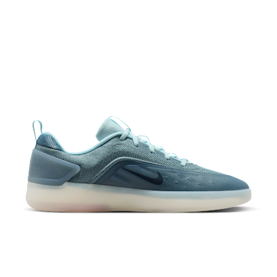 Lookbook Nike SB Zoom Nyjah 4 Kasut Skate Glacier Blue/Smoky Blue/Sail/Black FQ1273-400