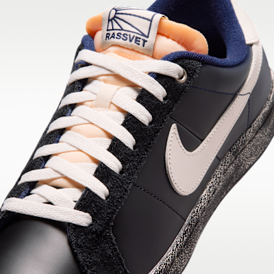 Sizing Nike SB Zoom Tennis Classic x Rassvet 藍色虛空/米白/藍色虛空 IO9846-400