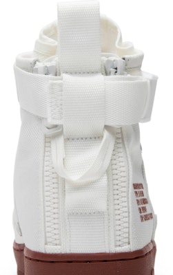 耐克SF空军1号中帮象牙火星石 917753-100 Sizing 耐克SF空军1号中帮象牙火星石 917753-100