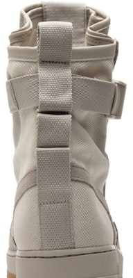 耐克 SF Air Force 1 丝绸色 864024-200 Sizing 耐克 SF Air Force 1 丝绸色 864024-200