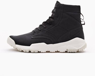 Boot Kanvas Lapangan Nike SFB 6 Inci NSW 'Hitam' 844577-001 Lookbook Boot Kanvas Lapangan Nike SFB 6 Inci NSW 'Hitam' 844577-001