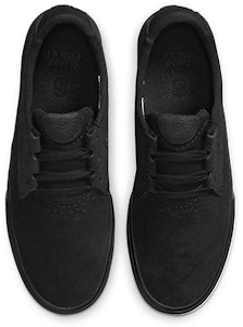 Nike SB Shane 低筒滑板鞋 男女同款 全黑 Shop Nike SB Shane 低筒滑板鞋 男女同款 全黑