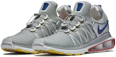 나이키 샥스 그래비티 "메탈릭 실버 시렌 레드 짐 블루" AR1999-046 Lookbook 나이키 샥스 그래비티 "메탈릭 실버 시렌 레드 짐 블루" AR1999-046