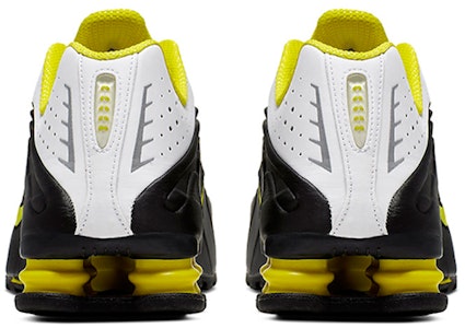 Nike Shox R4 'Hitam Kuning Dinamis' 104265-048 Lookbook Nike Shox R4 'Hitam Kuning Dinamis' 104265-048