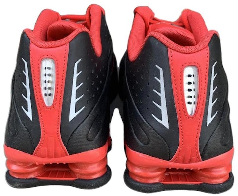 Nike Shox R4 'Black Metallic Silver' 104265-049 Lookbook Nike Shox R4 'Black Metallic Silver' 104265-049