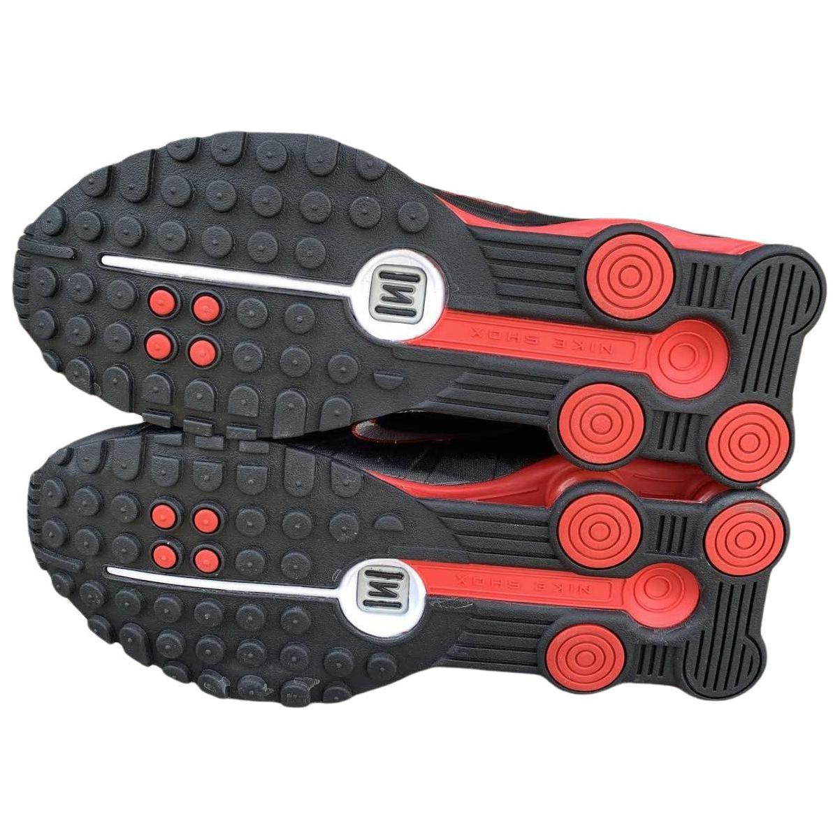 Shop 나이키 샥스 R4 "블랙 메탈릭 실버" 104265-049