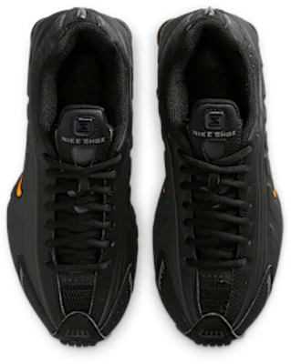 (JR) Nike Shox R4 黑色/金屬深灰/亮橙 CW2626-007 Shop (JR) Nike Shox R4 黑色/金屬深灰/亮橙 CW2626-007