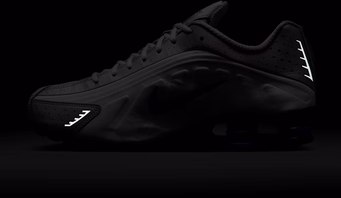 Nike Shox R4 HQ1988-100 4