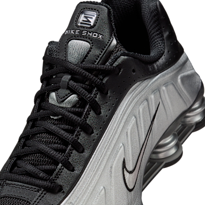 Sizing Nike Shox R4 Perak Metalik/Hitam/Perak Metalik. HQ1988-007