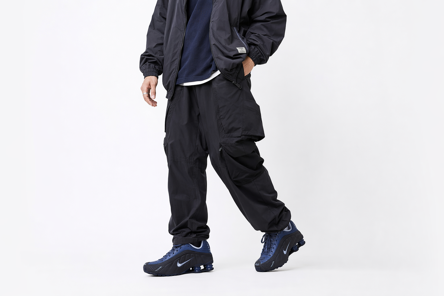 Order Nike Shox R4 Obsidienne Réfléchissante IM8462-451