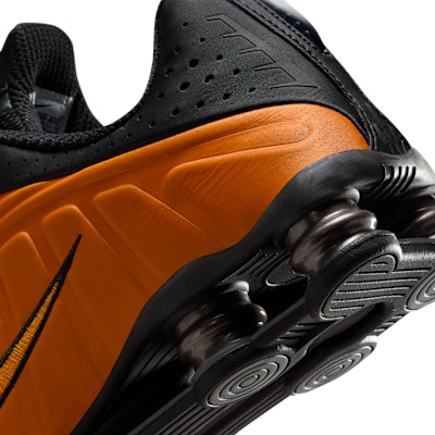 ナイキ ショックス R4 スニーカー ブライトセラミック/ブラック/メタリックダークグレー HQ1988-800 Cheap ナイキ ショックス R4 スニーカー ブライトセラミック/ブラック/メタリックダークグレー HQ1988-800