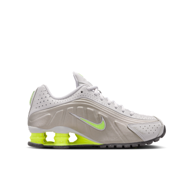 Lookbook Nike Shox R4 運動鞋 大學灰/最佳灰/中灰/螢光綠 CW2626-008