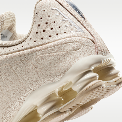 Cheap 나이키 쇼크 R4 스니커즈 내추럴/메탈릭 실버/넷 IO4544-100