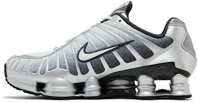 ナイキ ショックス TL ''メタリックシルバー'' IH4466-095 Lookbook ナイキ ショックス TL ''メタリックシルバー'' IH4466-095