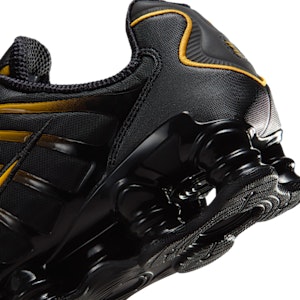 나이키 쇼크 TL 스니커즈 블랙/유니버시티 골드 AV3595-013 Cheap 나이키 쇼크 TL 스니커즈 블랙/유니버시티 골드 AV3595-013