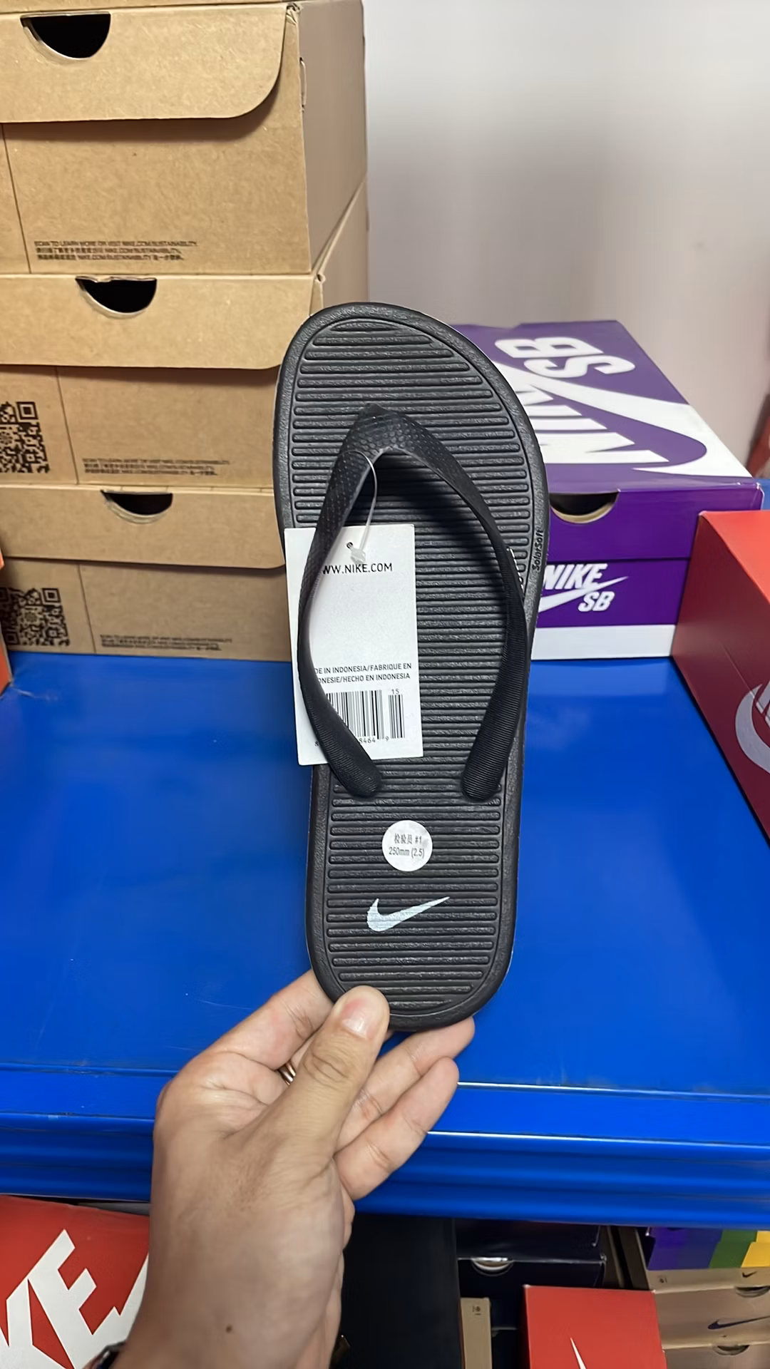 nike-solarsoft-thong-2-black-grey-488160-014