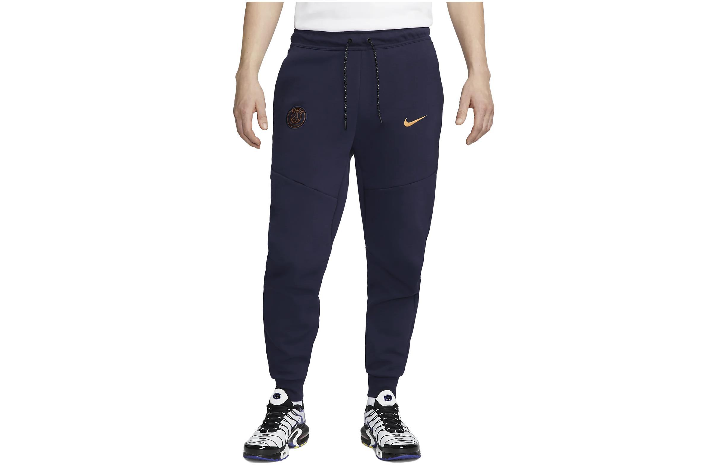 Nike Solid Logo Embroidered Jogger Sweatpants  Blue. DV4836-498