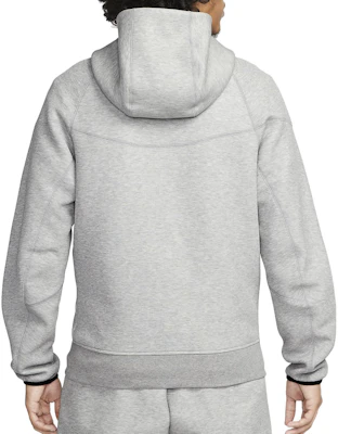 Nike 經典標誌連帽外套 深灰色 FB7921-063 Lookbook Nike 經典標誌連帽外套 深灰色 FB7921-063