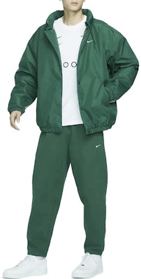 나이키 스포츠웨어 루즈핏 롱슬리브 프린트 자켓 퍼 그린. FB7853-323 Shop 나이키 스포츠웨어 루즈핏 롱슬리브 프린트 자켓 퍼 그린. FB7853-323