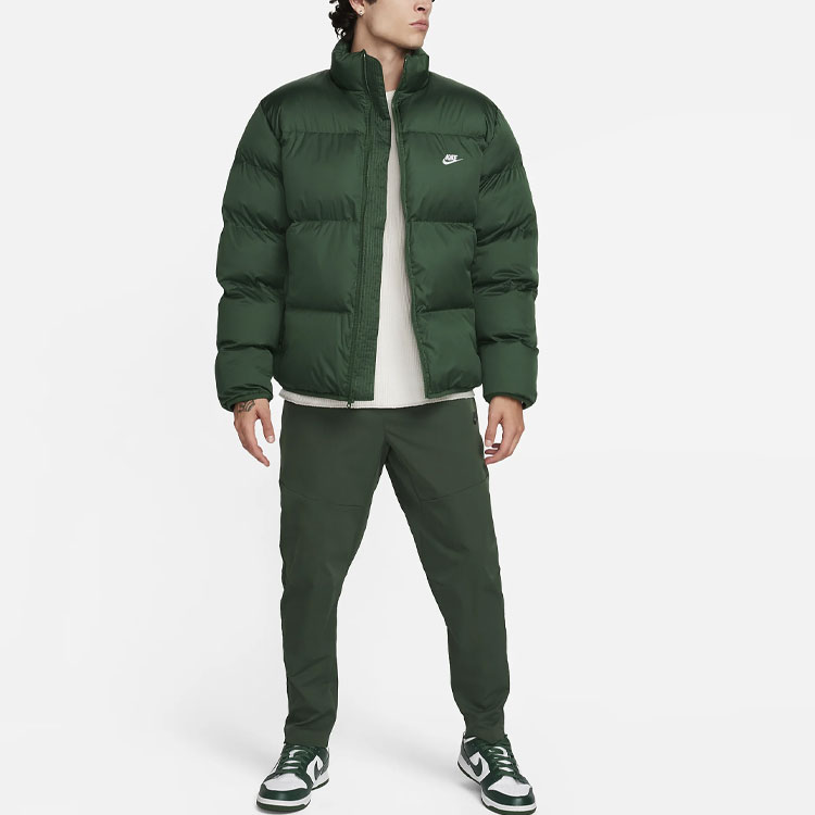 Lookbook Nike運動休閒刺繡標誌綠色男士羽絨外套 FB7368-323