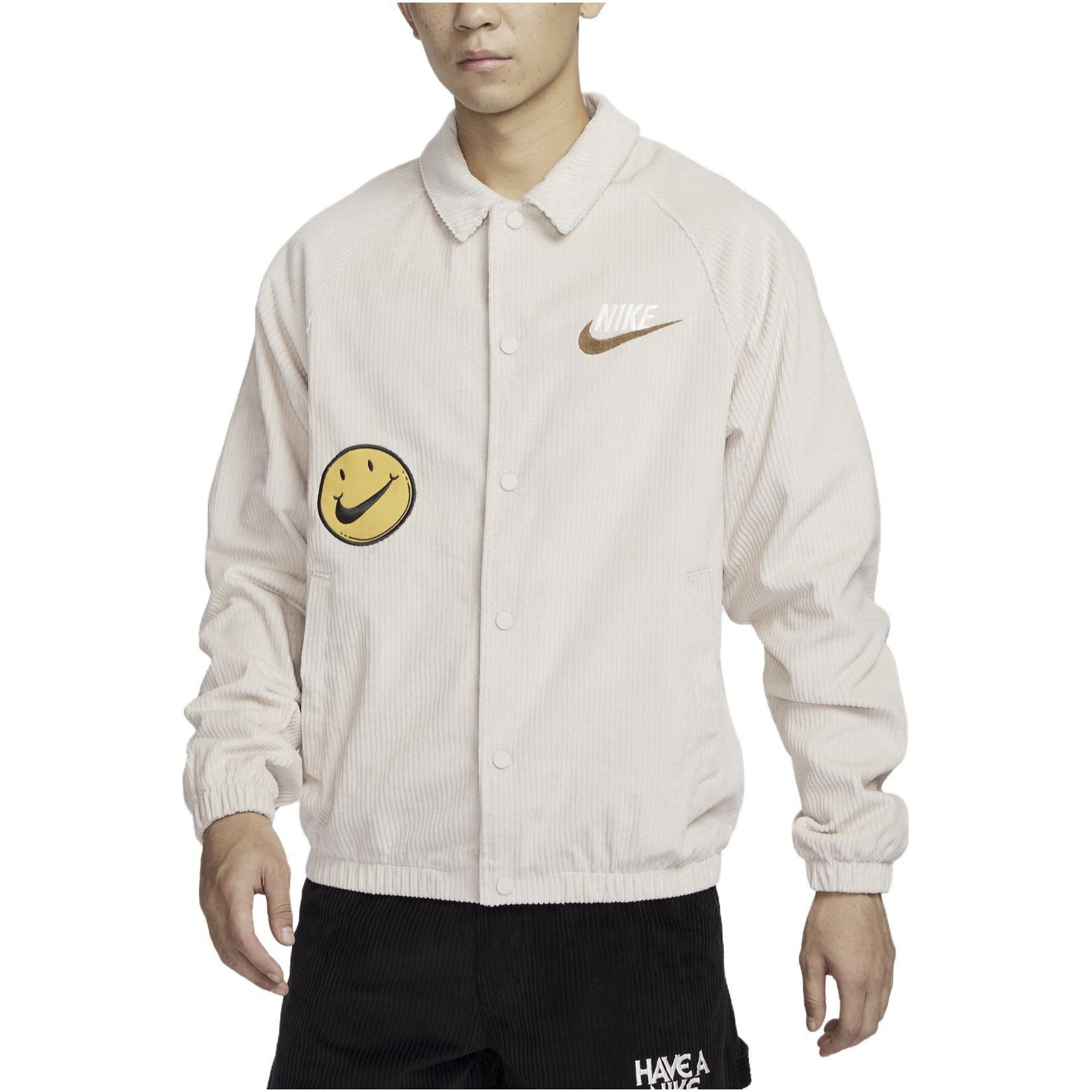 Shop Nike 運動風燈芯絨刺繡標誌棒球外套 淡紅木棕色 FZ5737-104