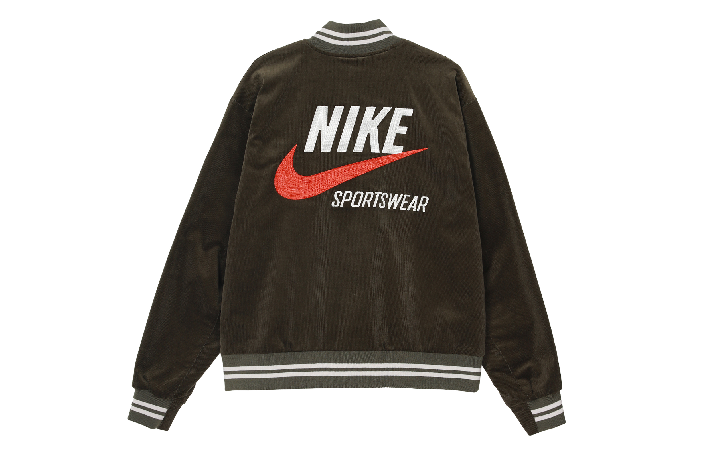 Lookbook Nike 運動風燈芯絨復古隊標刺繡綠色外套 DV9998-325