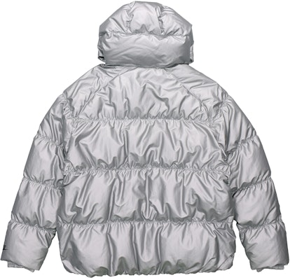 Nike 運動銀色冬季連帽羽絨外套 BV4710-096 Lookbook Nike 運動銀色冬季連帽羽絨外套 BV4710-096