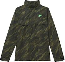 Nike Sportswear Essentials/ M65 Stand-Up Collar Camo Outdoor Jacket Clove Green DD4663-355 Nike Sportswear Essentials/ M65 Stand-Up Collar Camo Outdoor Jacket Clove Green DD4663-355