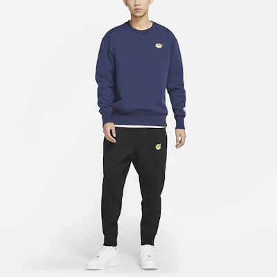 Nike Sportswear Logo Crewneck Pullover Sweatshirt Biru Navy CU4264-410 Details for Nike Sportswear Logo Crewneck Pullover Sweatshirt Biru Navy CU4264-410