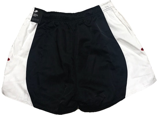 Nike 運動休閒蠍子印花透氣快乾短褲 黑色 AR1995-010 Lookbook Nike 運動休閒蠍子印花透氣快乾短褲 黑色 AR1995-010