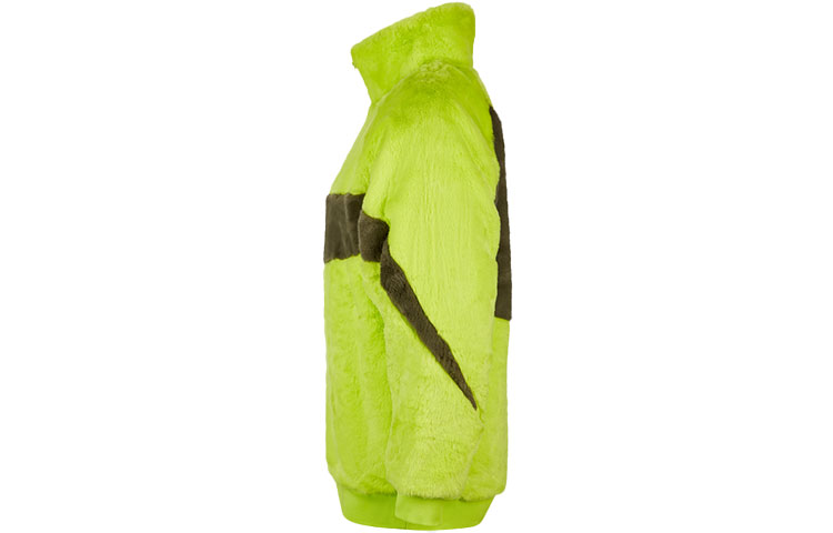 Shop 耐克运动经典Swoosh标志仿皮草复古绿夹克 DH6685-322