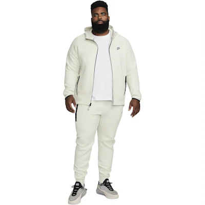 Nike Sportswear Tech Fleece Windrunner Zip Hoodie Jacket Off-White FB7921-020 Details for Nike Sportswear Tech Fleece Windrunner Zip Hoodie Jacket Off-White FB7921-020