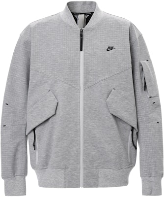 Nike Sportswear Tech Pack Jaket Kalis Air Ringan Kelabu. DM5502-034 Order Nike Sportswear Tech Pack Jaket Kalis Air Ringan Kelabu. DM5502-034