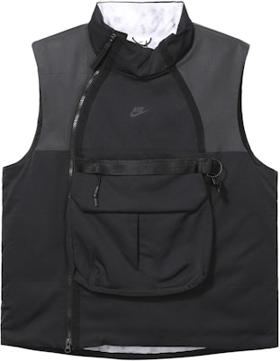 Nike Sportswear Therma-FIT Tech Pack Colorblock Vest Hitam DD6637-010 Order Nike Sportswear Therma-FIT Tech Pack Colorblock Vest Hitam DD6637-010