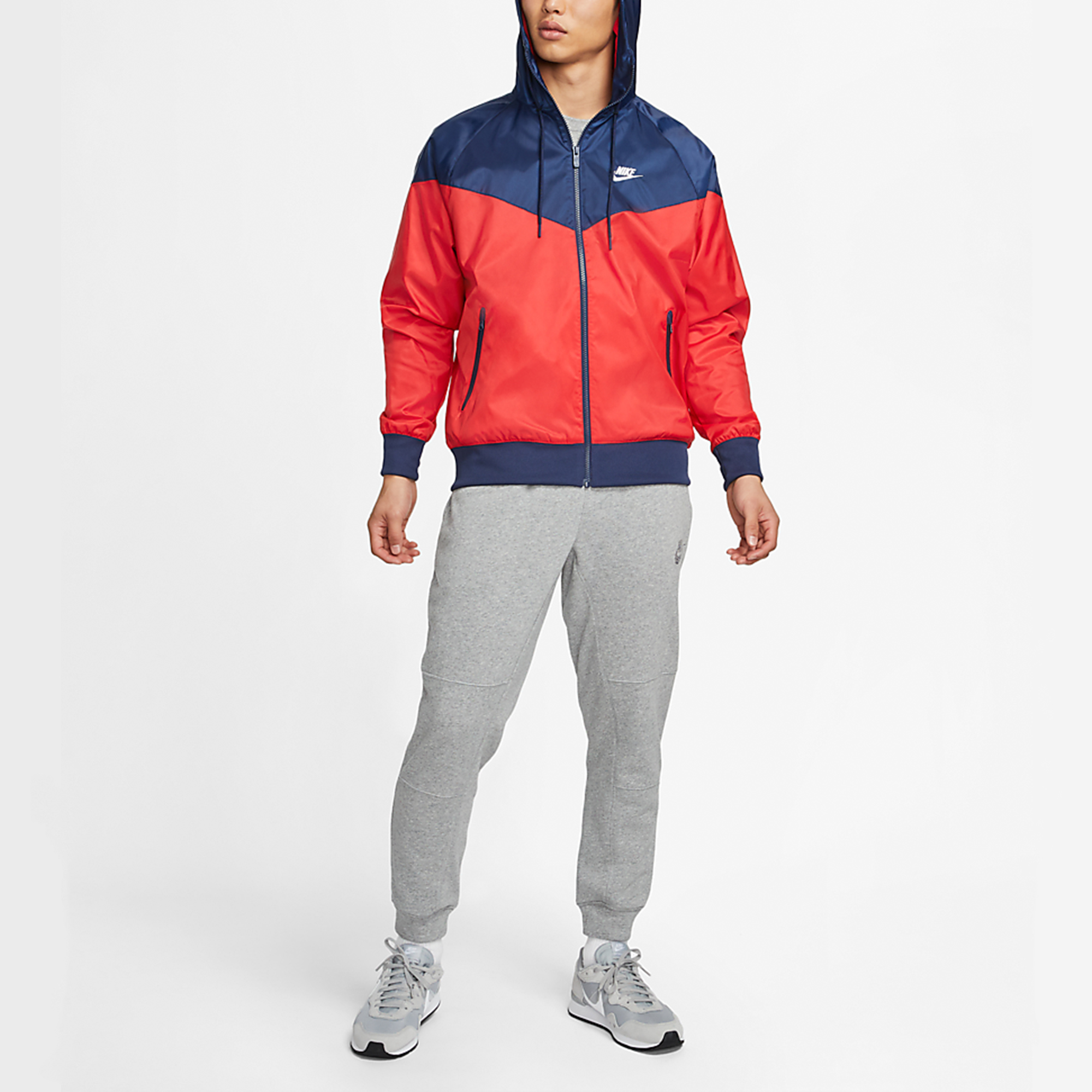 Shop Nike Sportswear Windrunner 拼接織布紅色男士訓練夾克 DA0002-657