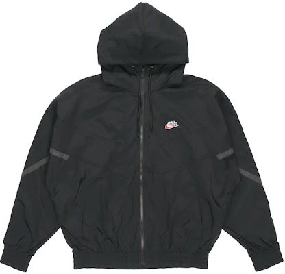 Jaket Nike Sportswear Windrunner Reflective Hitam Edisi Spring CZ0782-010 Order Jaket Nike Sportswear Windrunner Reflective Hitam Edisi Spring CZ0782-010
