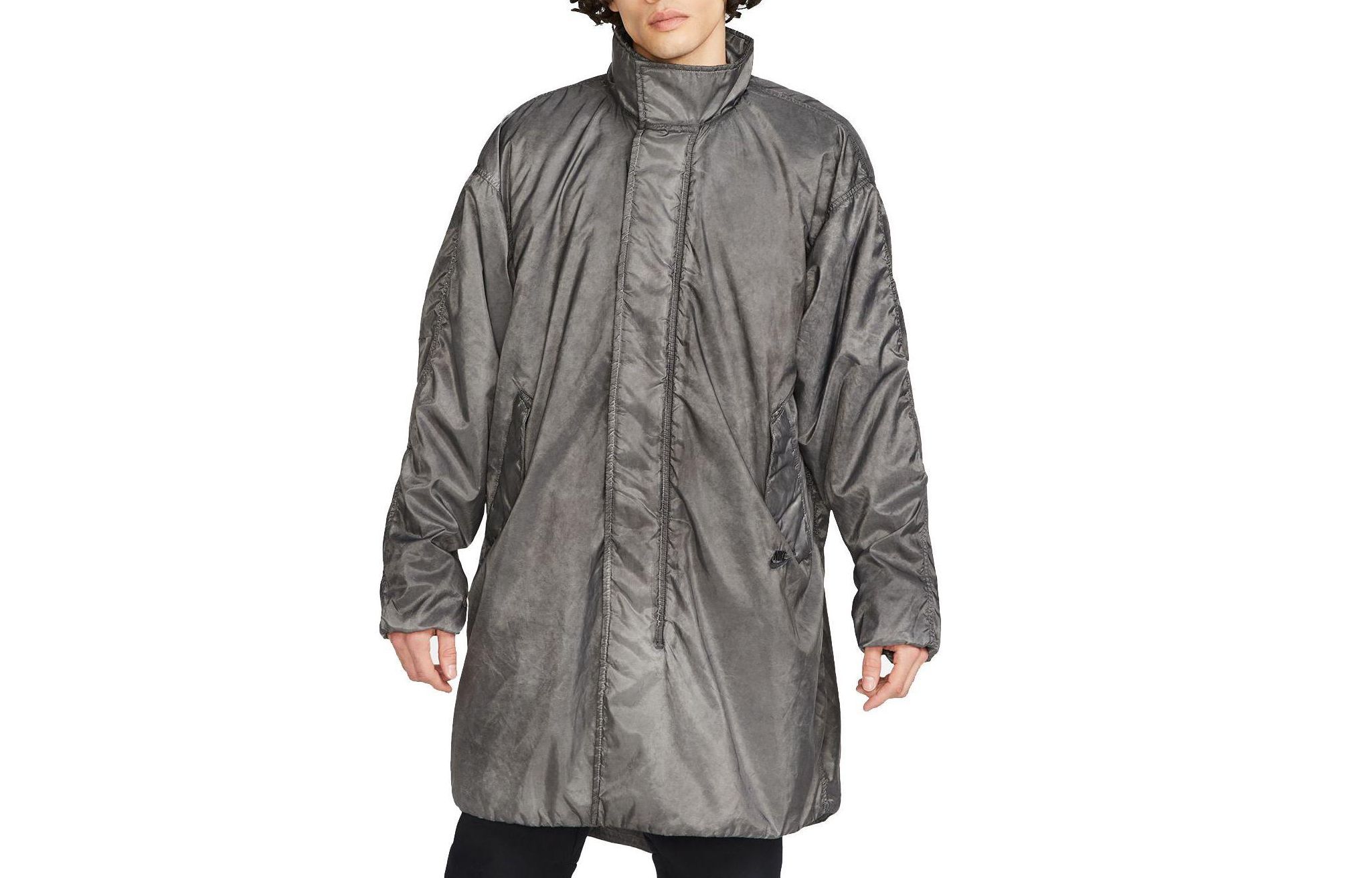 Nike SS23  Silver Gray Solid Stand Collar Long Zip Jacket. DV9990-060