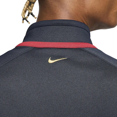Nike SS24 Jaket Pria Kobe Merah Hitam Logo Stand Collar Zip-Up FZ0937-475 Details for Nike SS24 Jaket Pria Kobe Merah Hitam Logo Stand Collar Zip-Up FZ0937-475