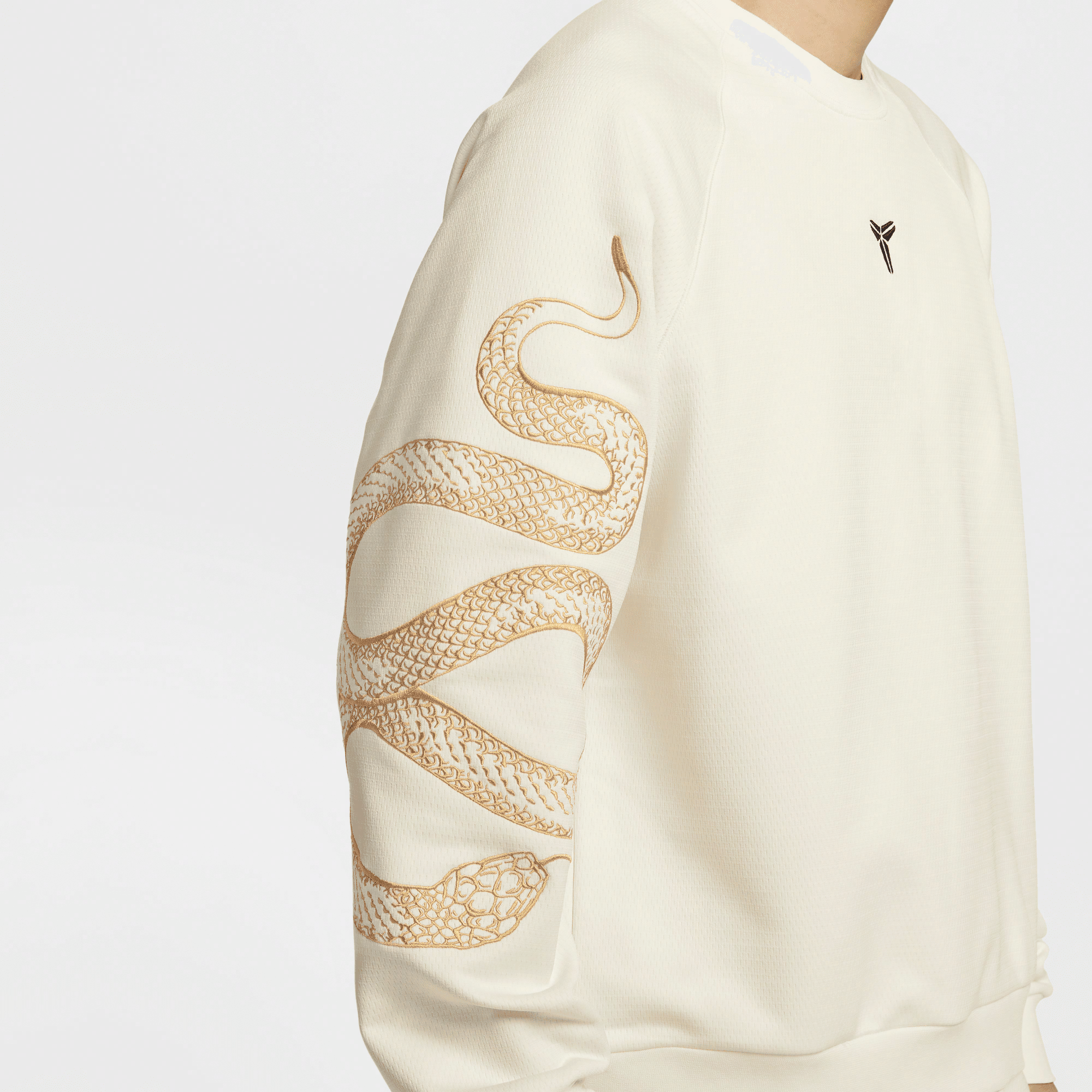 Sizing Nike SS25 Year of the Mamba Kobe Series White Crewneck Sweatshirt Stylish Comfort HQ4698-133