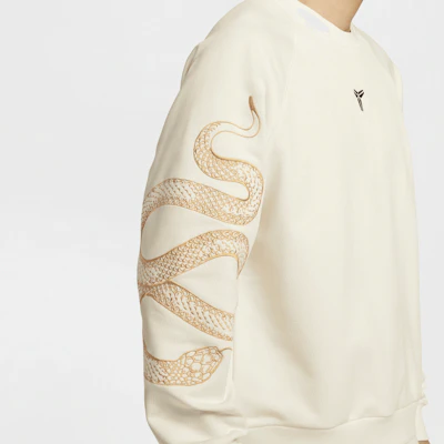 Nike SS25 Year of the Mamba Kobe Series White Crewneck Sweatshirt Stylish Comfort HQ4698-133 Sizing Nike SS25 Year of the Mamba Kobe Series White Crewneck Sweatshirt Stylish Comfort HQ4698-133