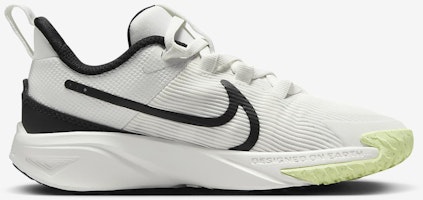 ナイキ スターランナー 4 'サミットホワイト バーリー' DX7614-102 Lookbook ナイキ スターランナー 4 'サミットホワイト バーリー' DX7614-102